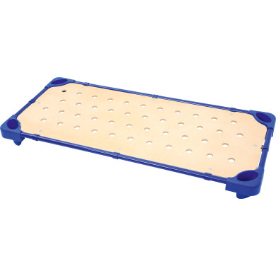 Plastmasas gultiņa ar cietu pamatni